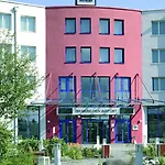 Nh Muenchen Airport 4*