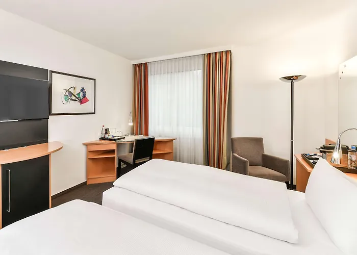 Nh Muenchen Airport Hotel 4*