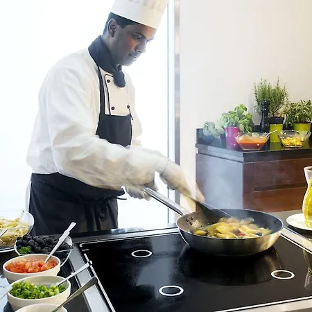 Nh Muenchen Airport Hotel 4*