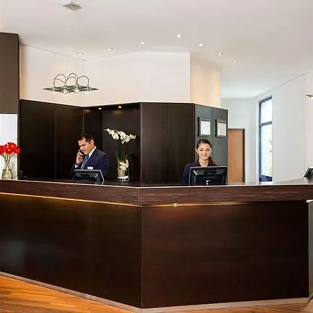 Nh Muenchen Airport Hotel 4*