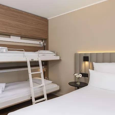 Nh Muenchen Airport 4*