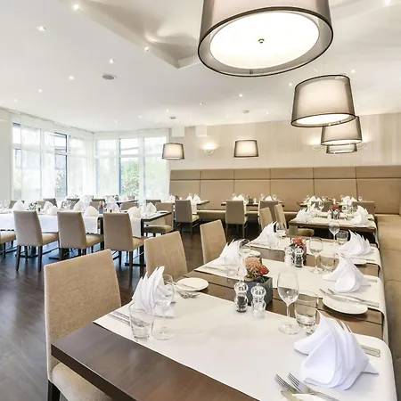 Nh Muenchen Airport Hotel 4*