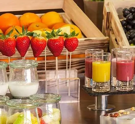 Nh Muenchen Airport 4*