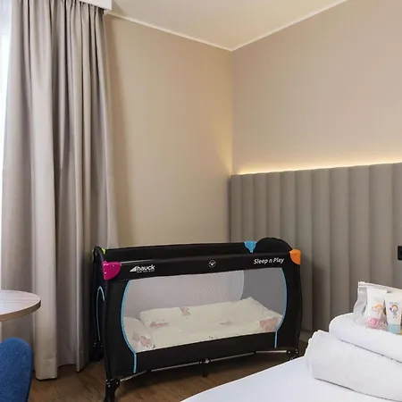 Nh Muenchen Airport 4*