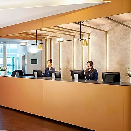 Nh Muenchen Airport Hotel 4*