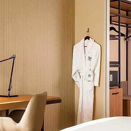 Nh Muenchen Airport 4*