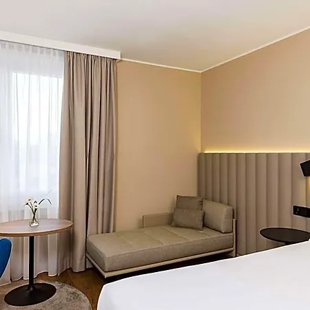 Nh Muenchen Airport 4*