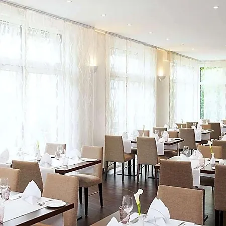 Nh Muenchen Airport Hotel 4*